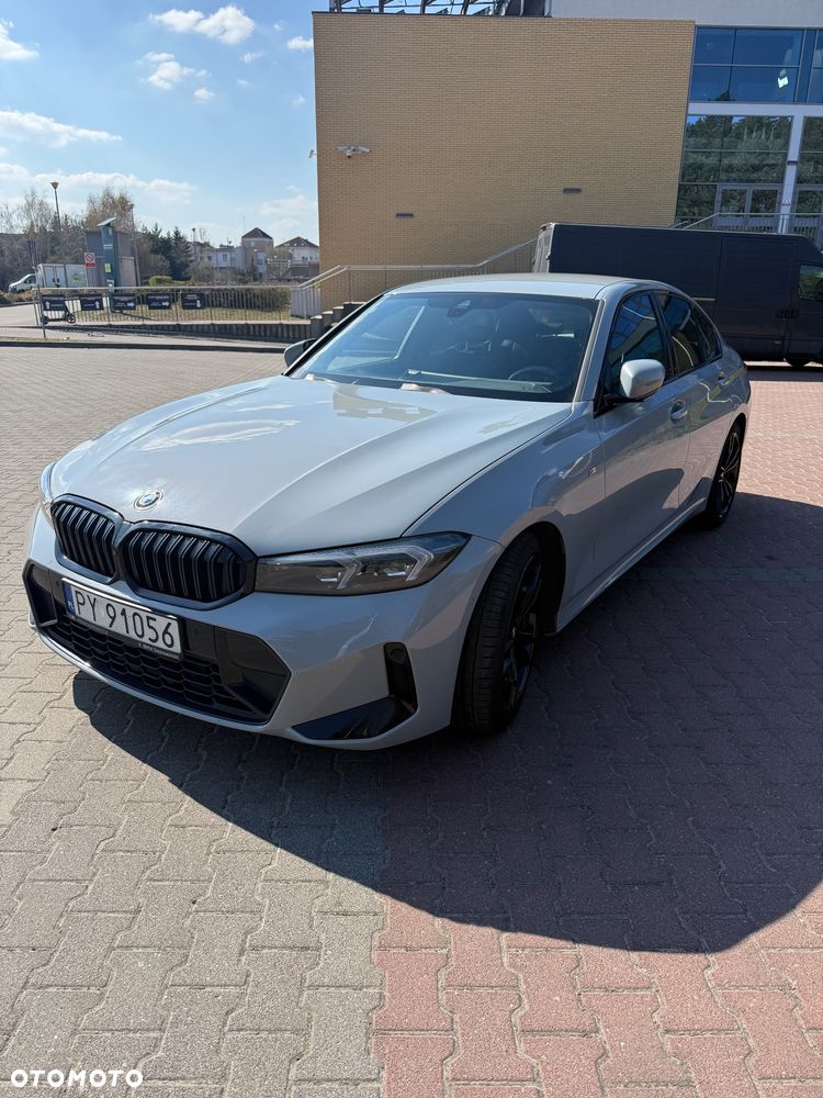 BMW Seria 3 330i M Sport - 5