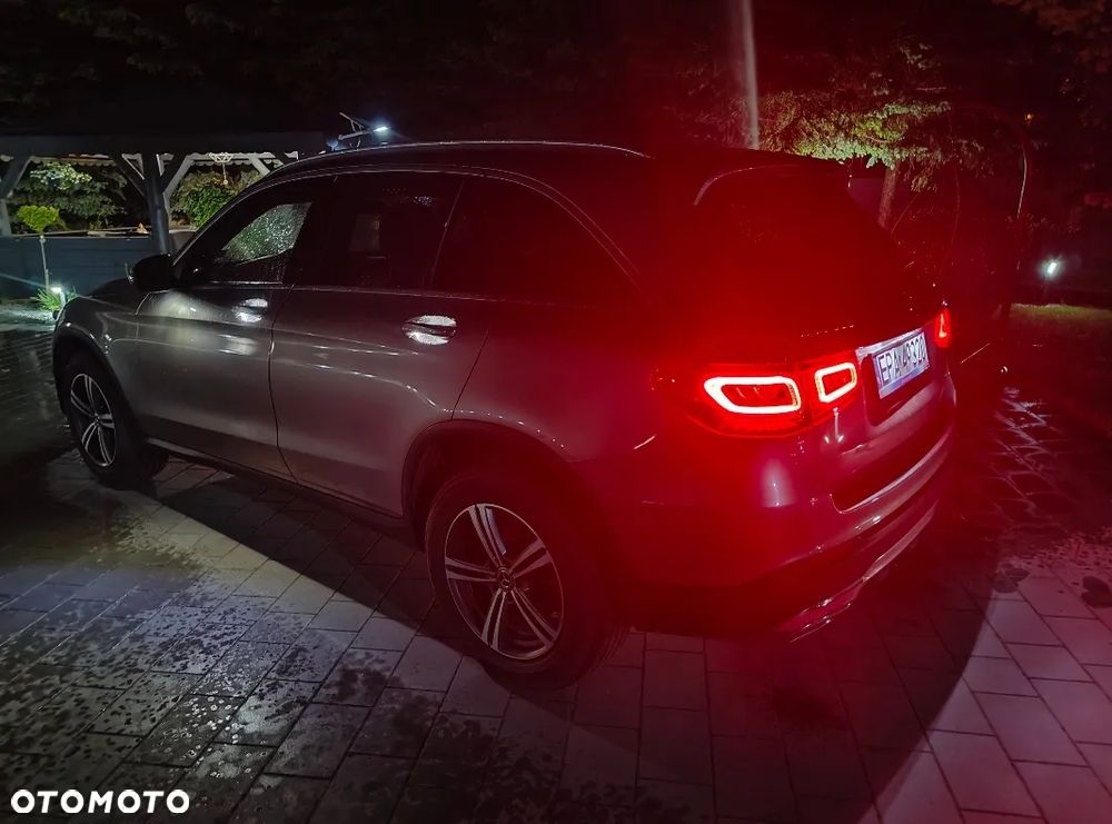 Mercedes-Benz GLC 300 4Matic 9G-TRONIC AMG Line - 31