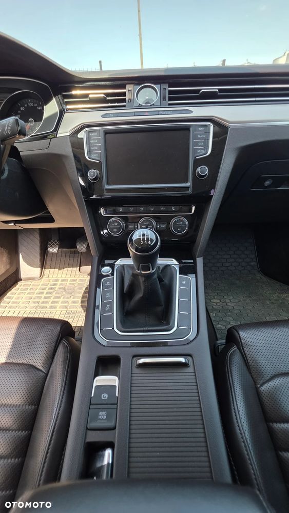 Volkswagen Passat 2.0 TDI BMT Highline - 11