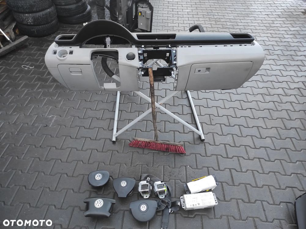 DESKA ROZDZIELCZA KOKPIT KONSOLA VW PASSAT B6 JASNA AIRBAG CLIMATRONIC ZESTAW WYSYŁKA !!!