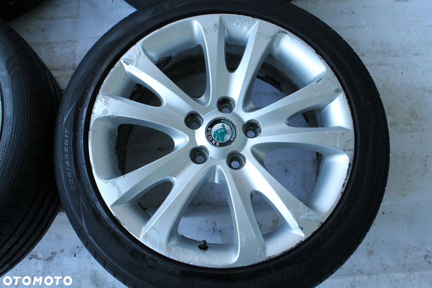SKODA FELGI ALUMINIOWE ALUFELGI 17 5X112 ET49 7.5J 3T0601025D - 5