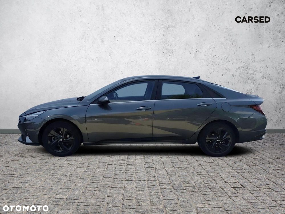 Hyundai Elantra - 3