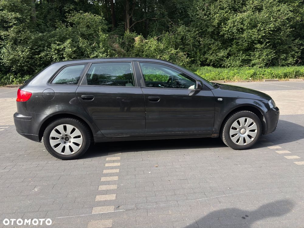 Audi A3 Sportback 2.0 TDI Attraction - 2