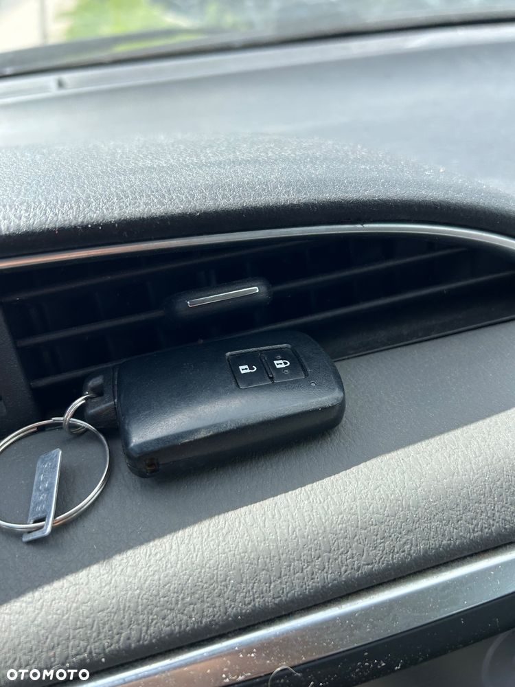 Toyota Yaris - 40