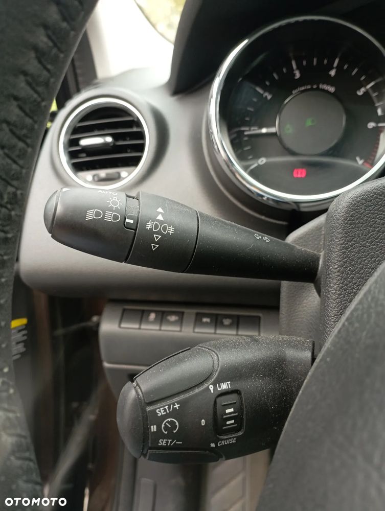 Peugeot 3008 1.2 PureTech Style - 19