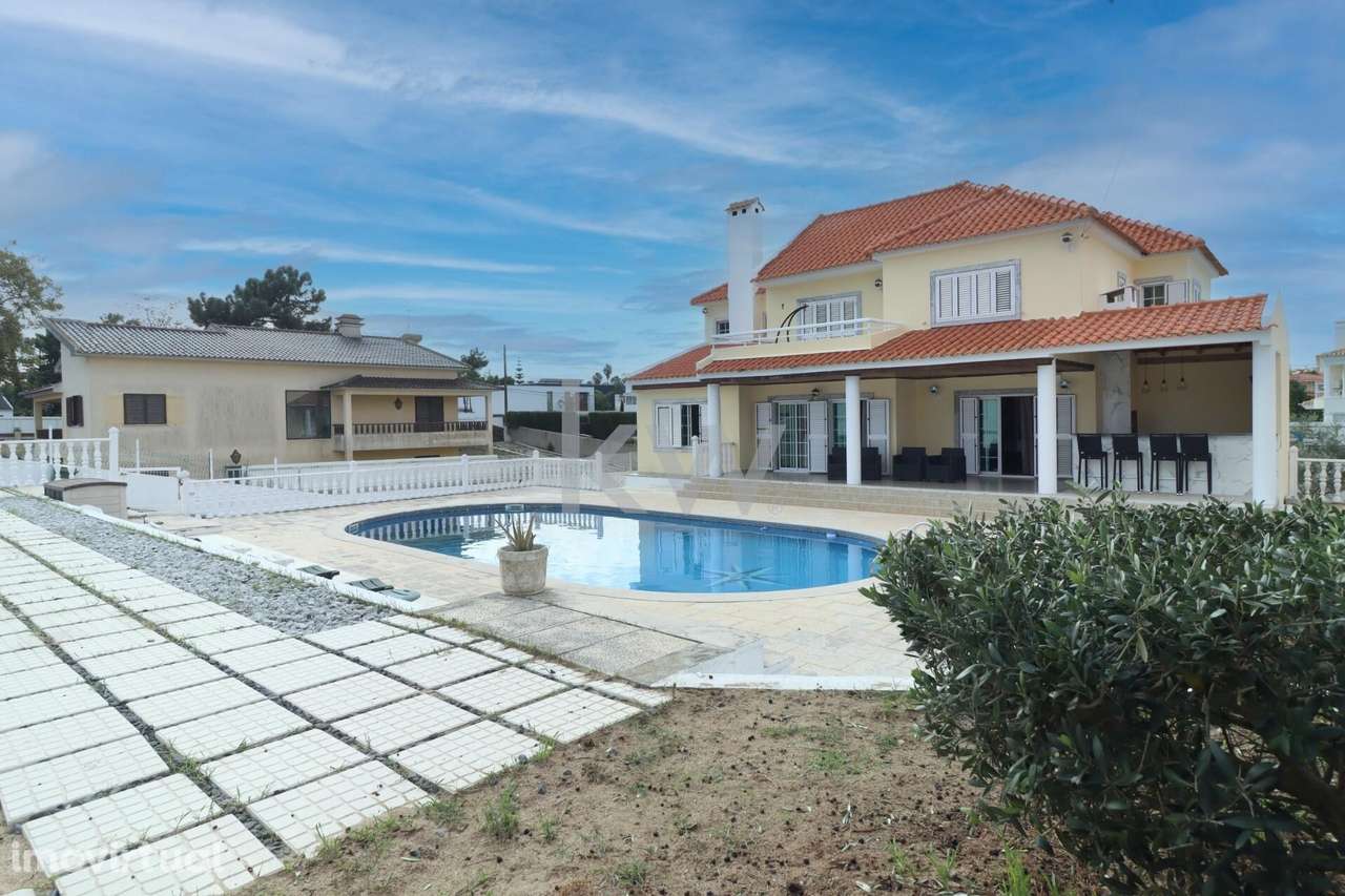 Moradia Marisol - T4+2 431 m2 de área coberta implantada num terreno - Grande imagem: 2/48