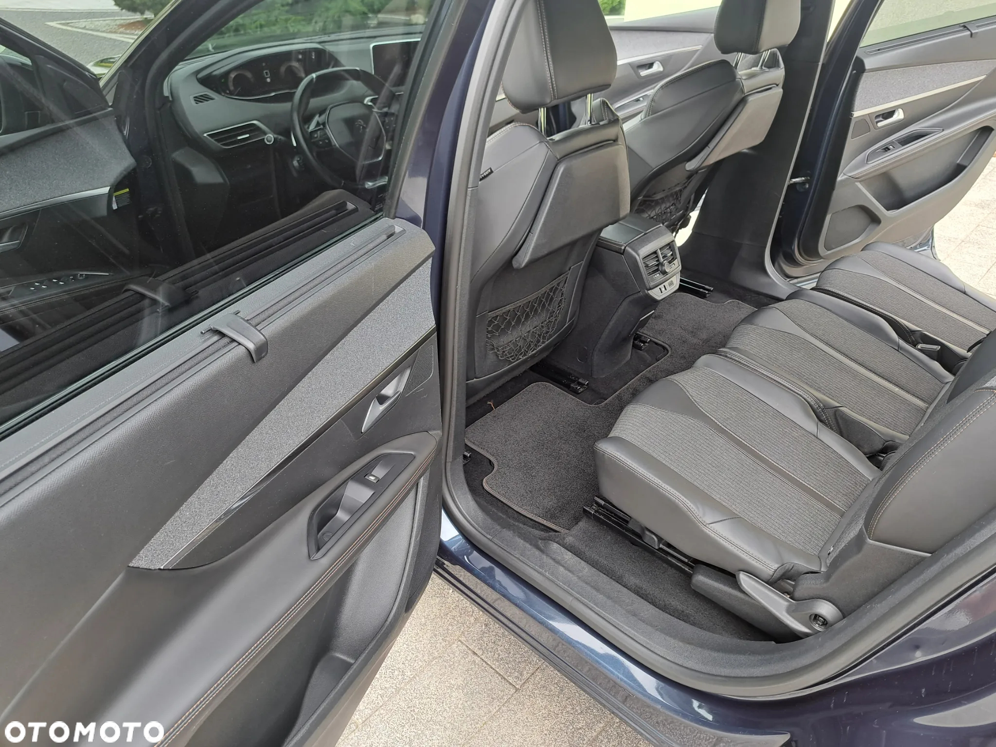 Peugeot 5008 1.6 BlueHDi Style 7os - 11