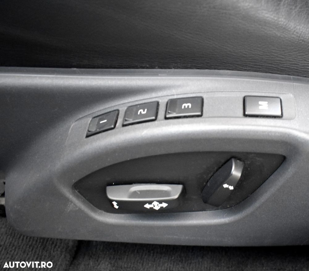 Volvo XC 60 D5 AWD Geartronic Ocean Race - 17