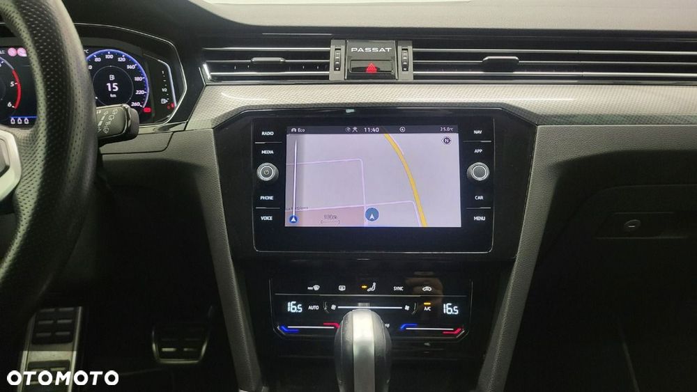 Volkswagen Passat - 18