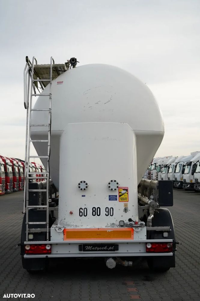 Feldbinder REMORCA CIMENT / 3 COMPARTIMENTE / 37.000 L / SILOC / PENTRU MATERIALE VRAC / JANTE DIN ALIAJ - 12