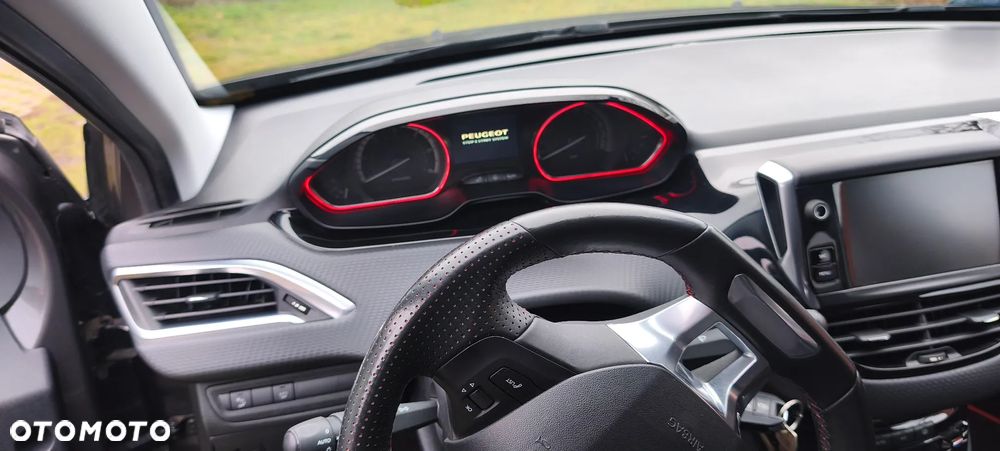 Peugeot 2008 BlueHDi FAP 120 STOP & START GT-Line Edition - 9