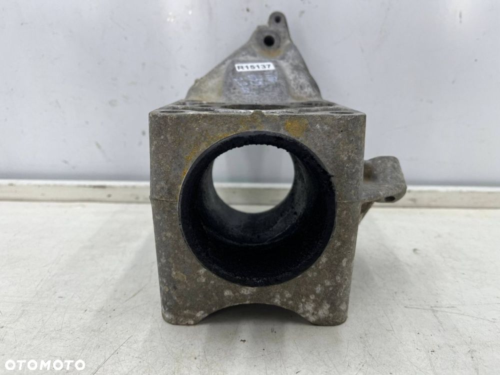 Łapa silnika Mercedes Vito W639 Sprinter W906 2.2 cdi mocowanie lewe dolot intercoolera a6462230004 - 2