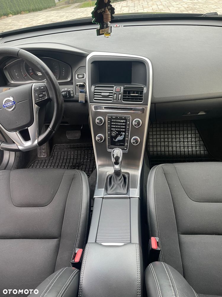 Volvo Xc 60 2015 photo 4