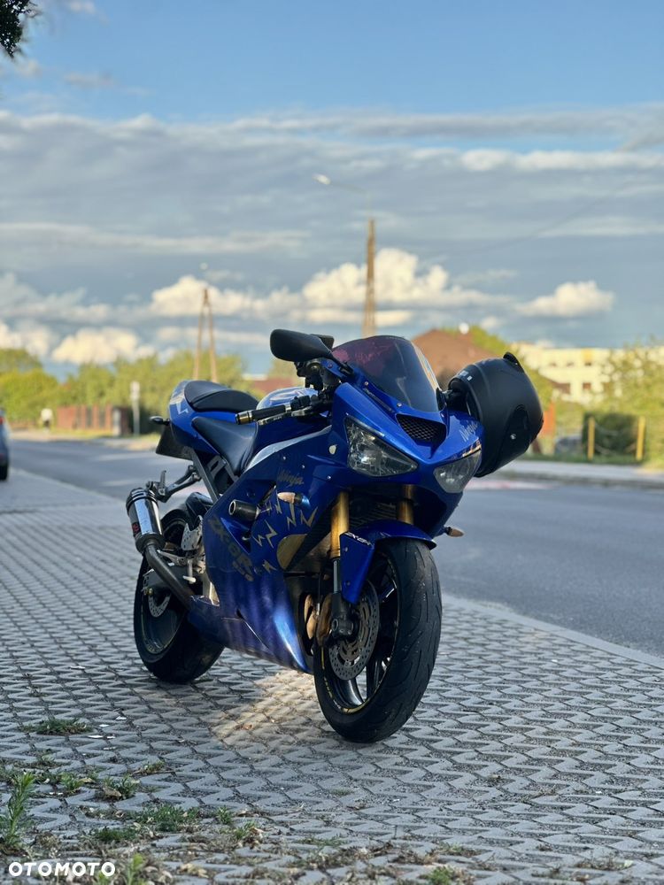 Kawasaki Ninja - 4