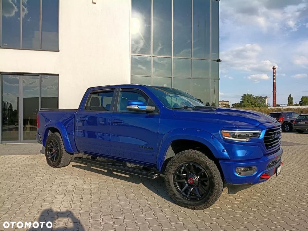 RAM 1500 Crew Cab Laramie - 9
