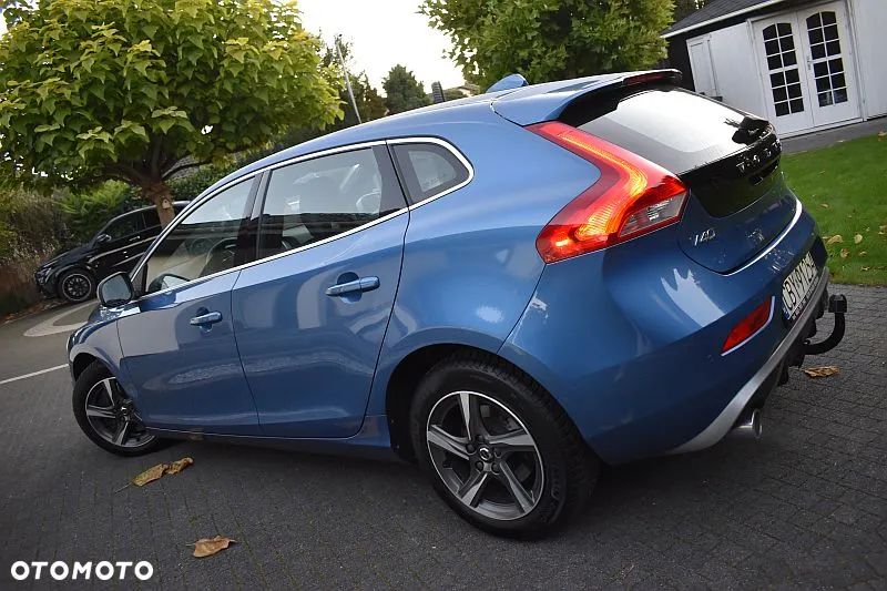 Volvo V40 D3 Drive-E SCR R-Design Momentum - 4