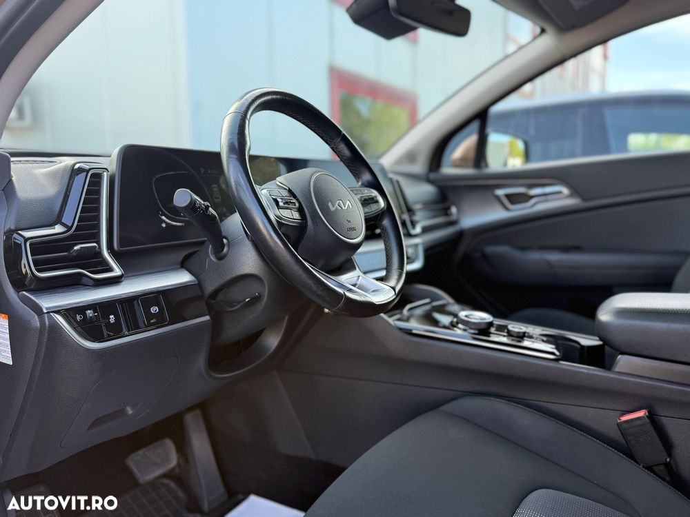 Kia Sportage 1.6 T-GDI MHEV 7DCT HP 4x4 Business Line - 17