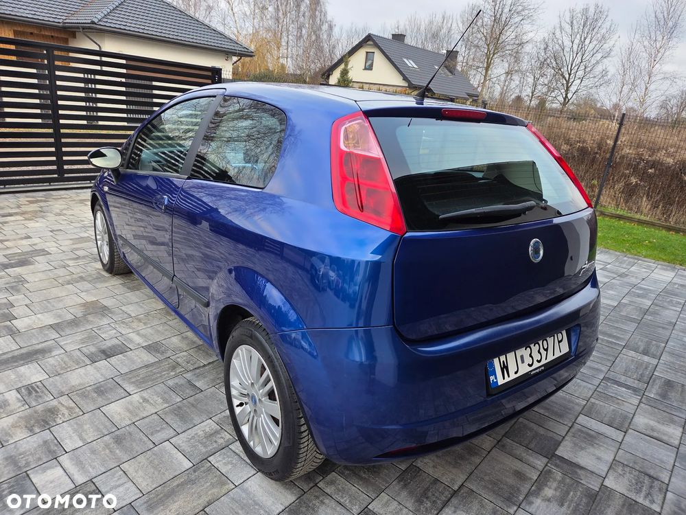 Fiat Grande Punto 1.4 8V Racing - 11