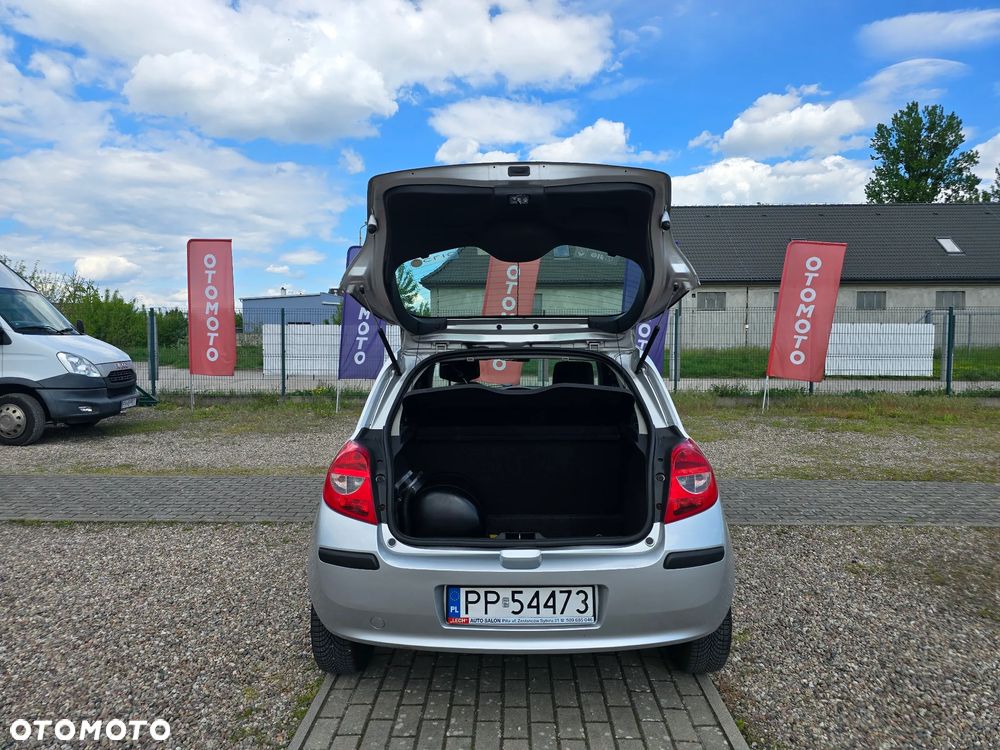 Renault Clio 1.4 16V Expression - 11