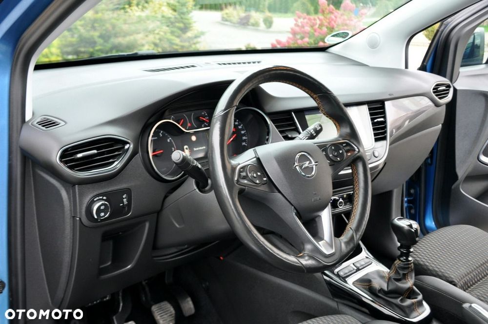 Opel Crossland X - 22