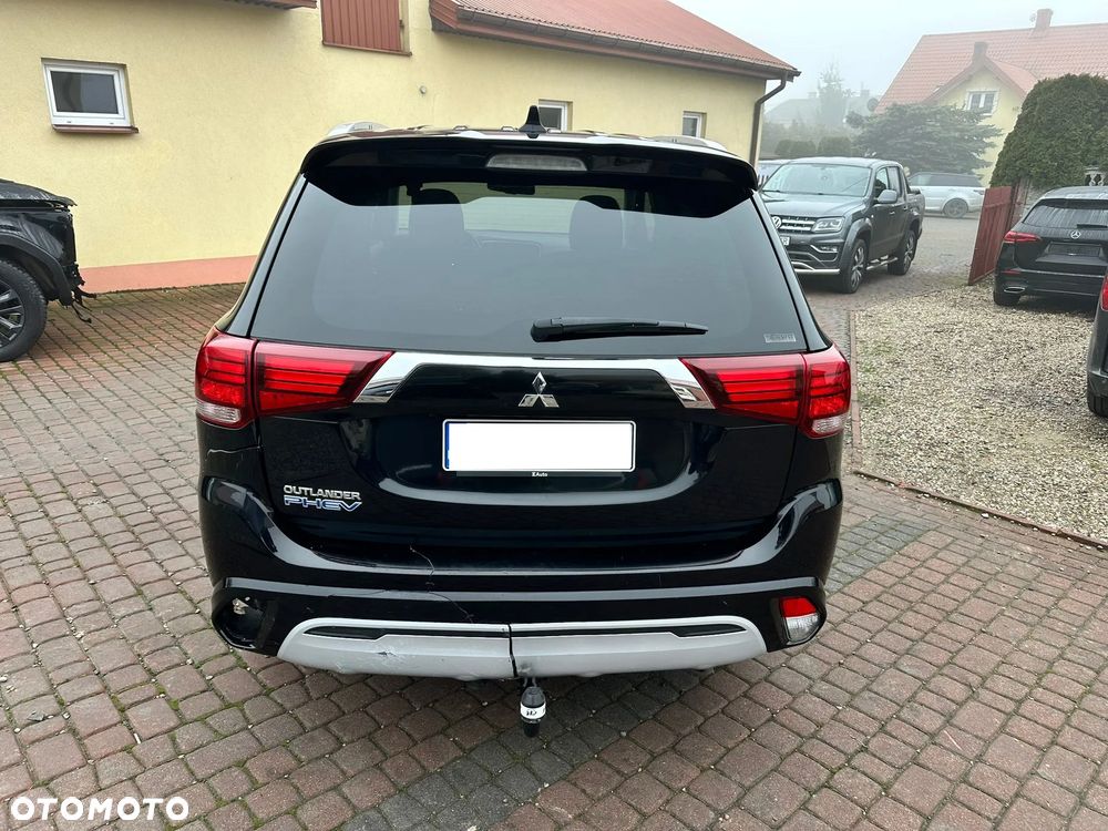 Mitsubishi Outlander 2.4 4WD Diamant - 14