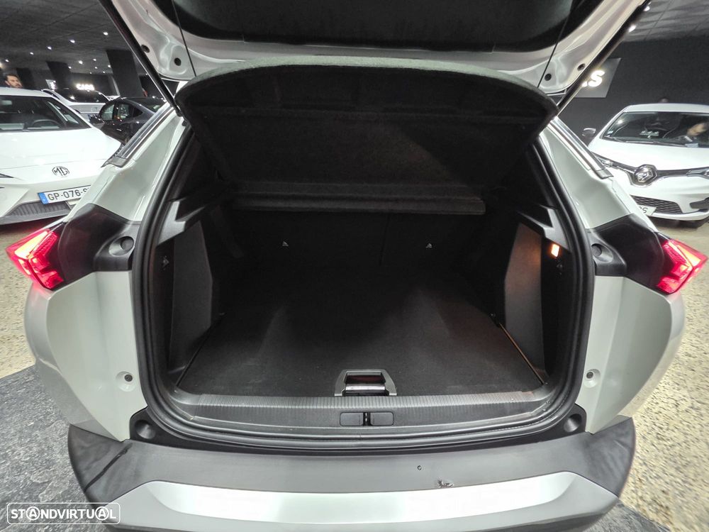 Peugeot e-2008 Allure Pack - 18