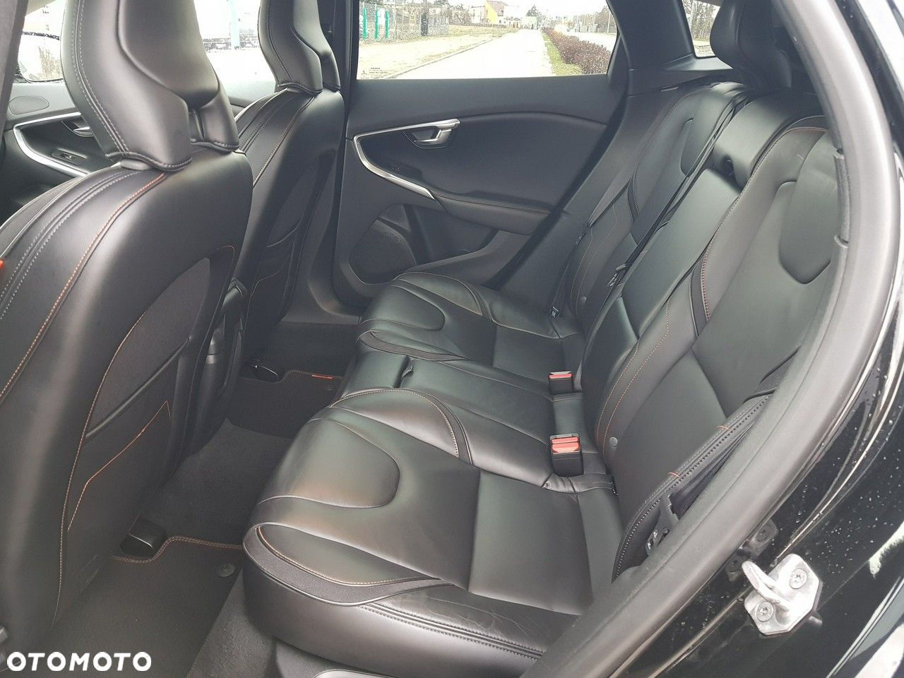Volvo V40 T3 Ocean Race - 11