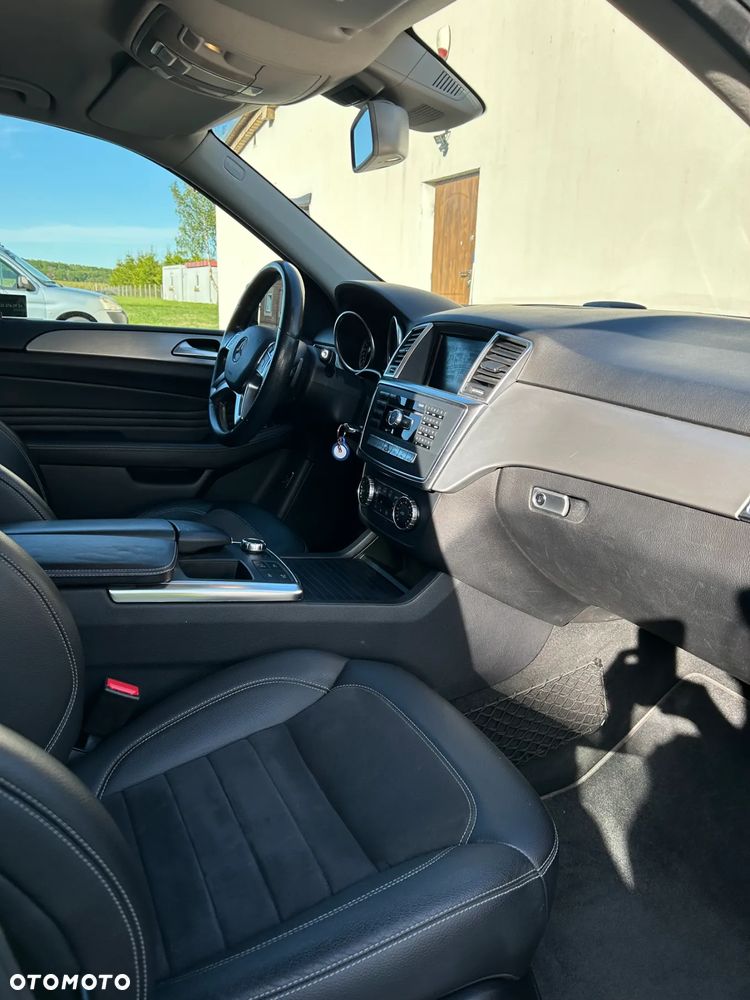 Mercedes-Benz ML 350 BlueTec 4-Matic - 8