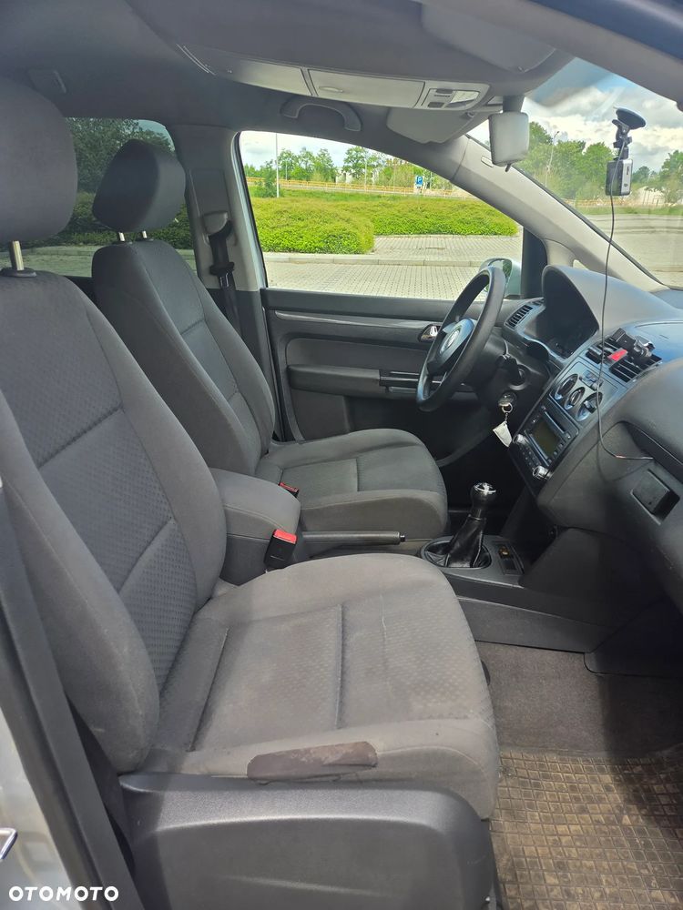 Volkswagen Touran 1.6 - 10