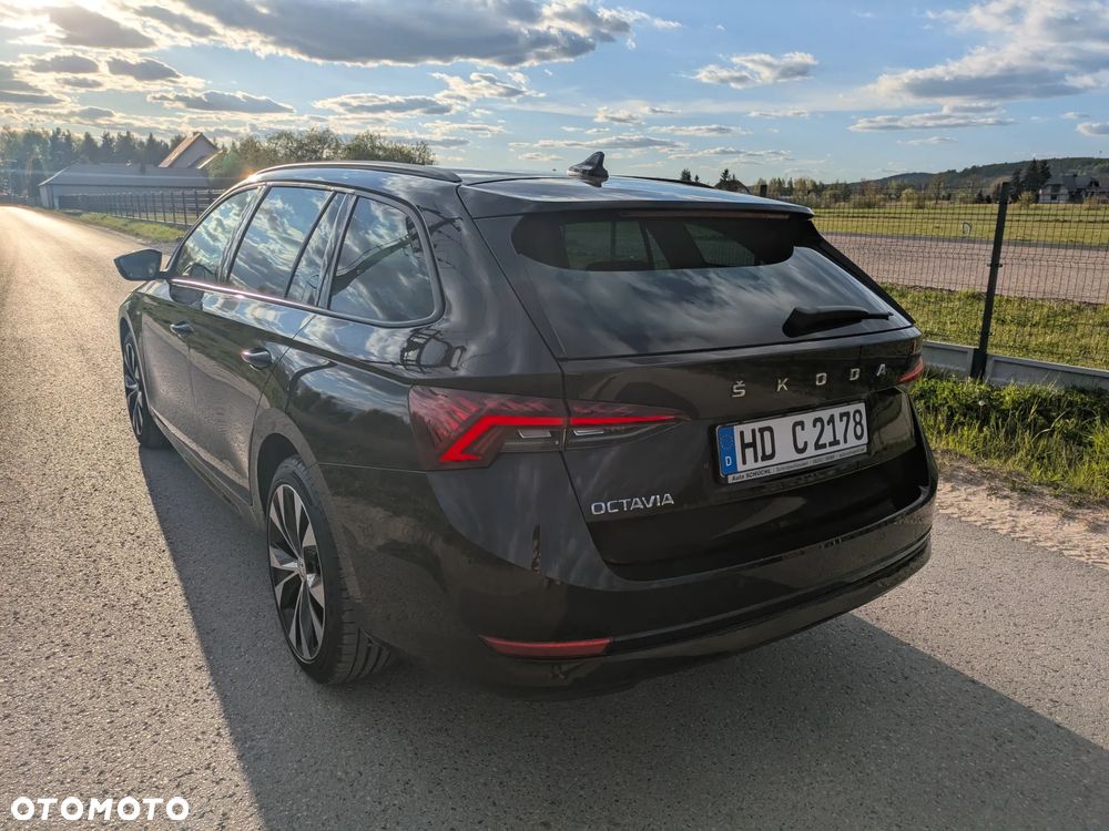 Skoda Octavia 2.0 TDI DSG Clever - 10