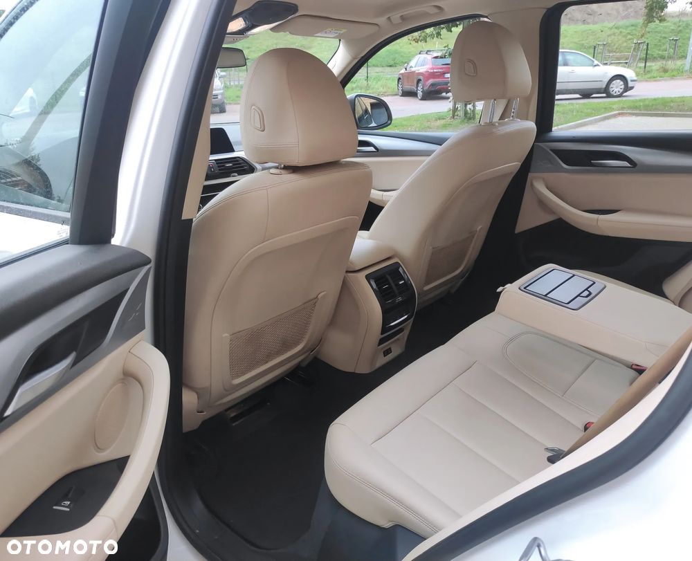 BMW X3 xDrive20d Business Edition sport - 27