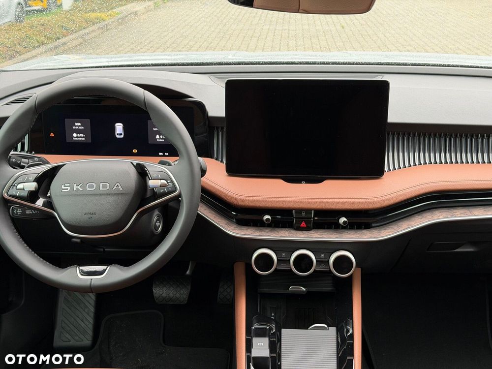 Skoda Superb 2.0 TDI SCR 4x4 L&K DSG - 13