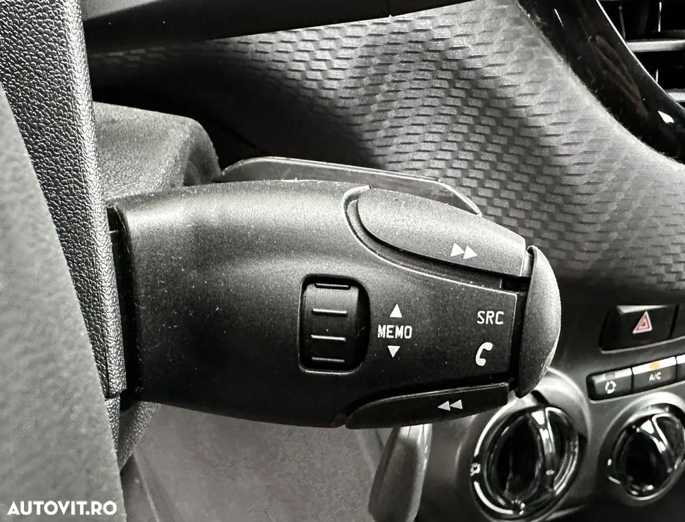Peugeot 2008 - 12