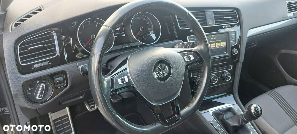 Volkswagen Golf 1.2 TSI BlueMotion Technology Allstar - 17