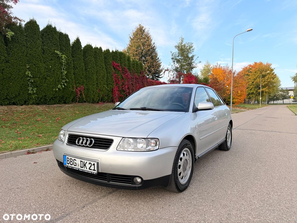 Audi A3 Sportback - 1