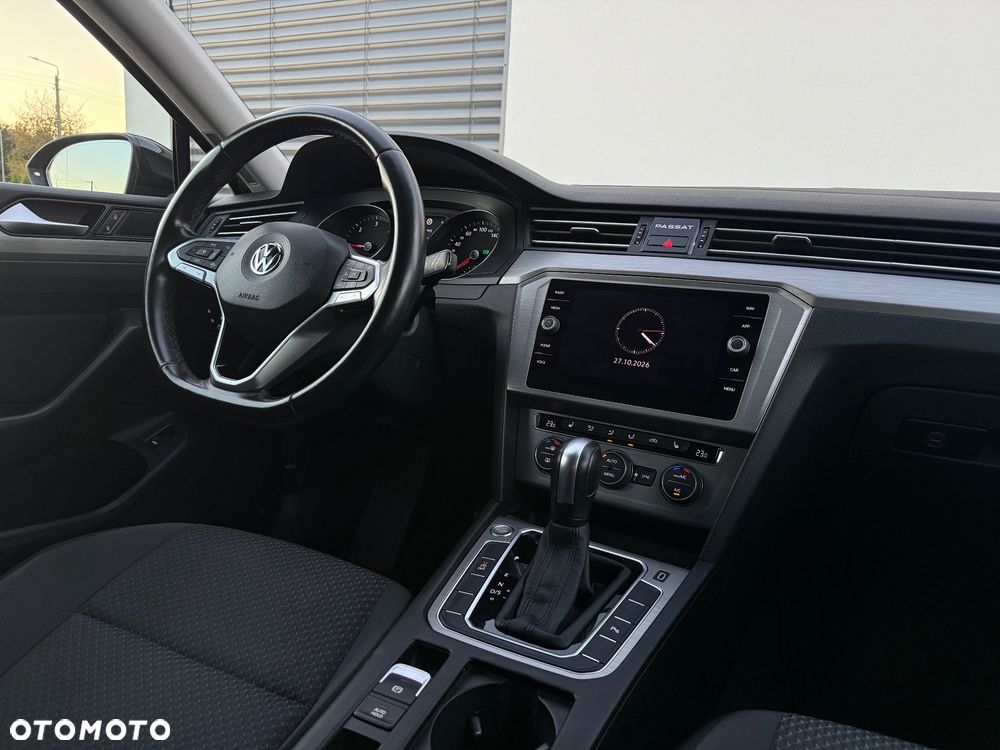 Volkswagen Passat 2.0 TDI SCR DSG Conceptline - 30