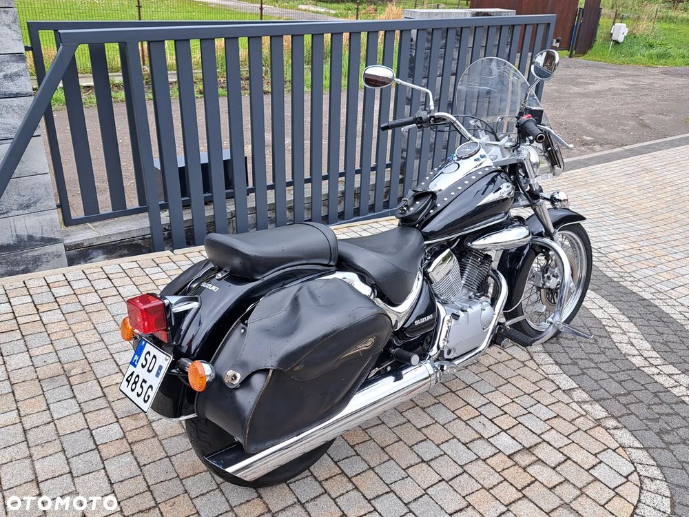 Suzuki Intruder - 18