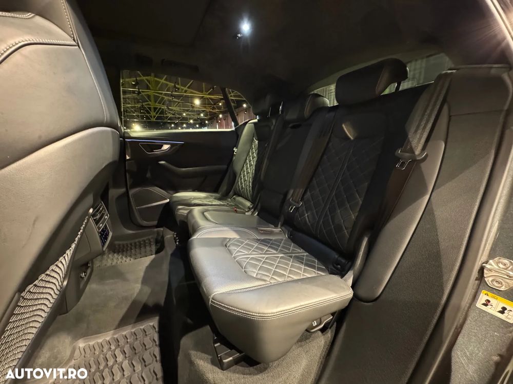 Audi SQ8 4.0 TFSI quattro Tiptronic - 34