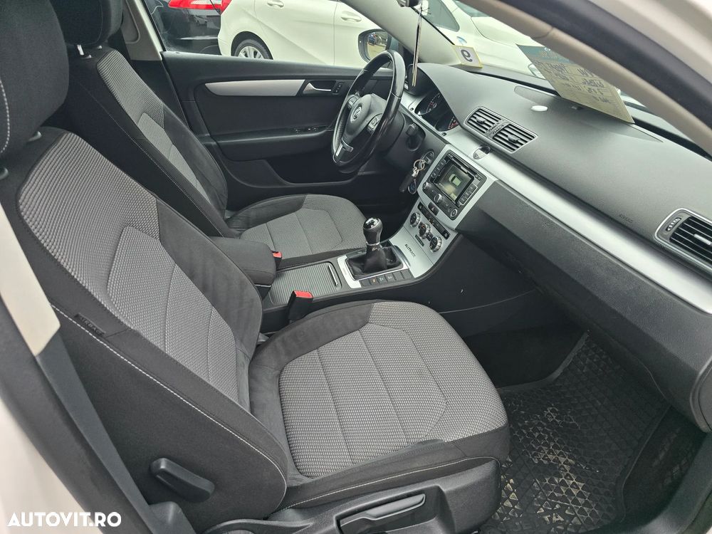 Volkswagen Passat Alltrack 2.0 TDI 4Motion BlueMotion Tec - 13