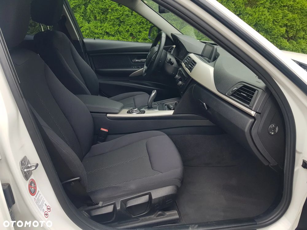 BMW Seria 3 - 20