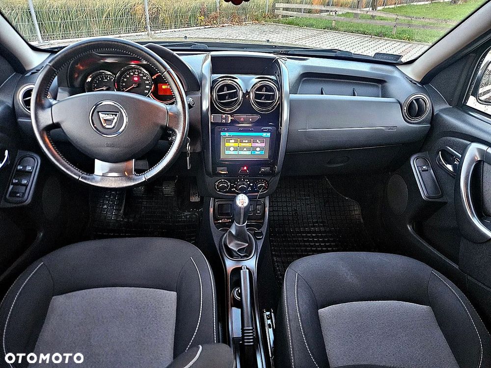 Dacia Duster 1.6 SCe Urban Explorer S&S - 10