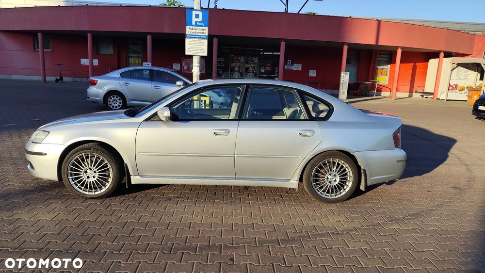 Subaru Legacy - 1
