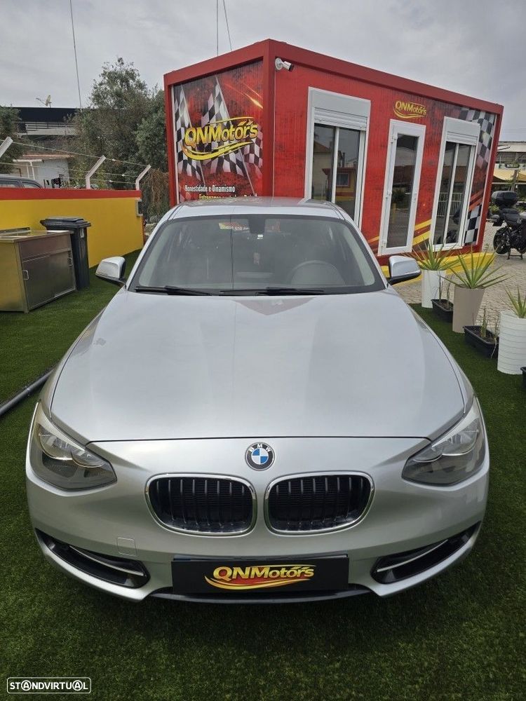 BMW 116 d EDynamics Line Sport — fotografia 3