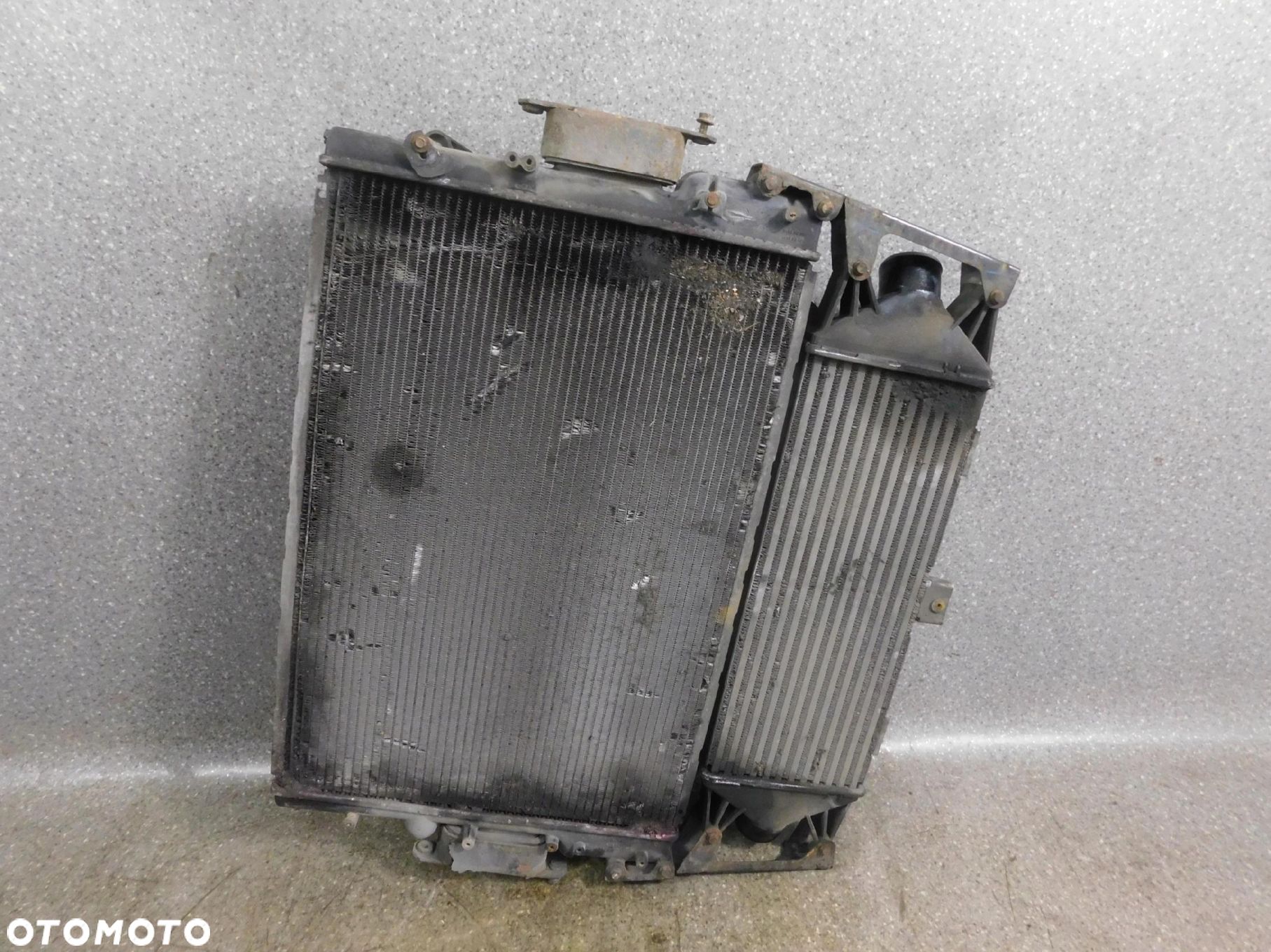 Chłodnica Wody Intercooler Komplet Iveco Daily Iv 3.0 Hpi - 1