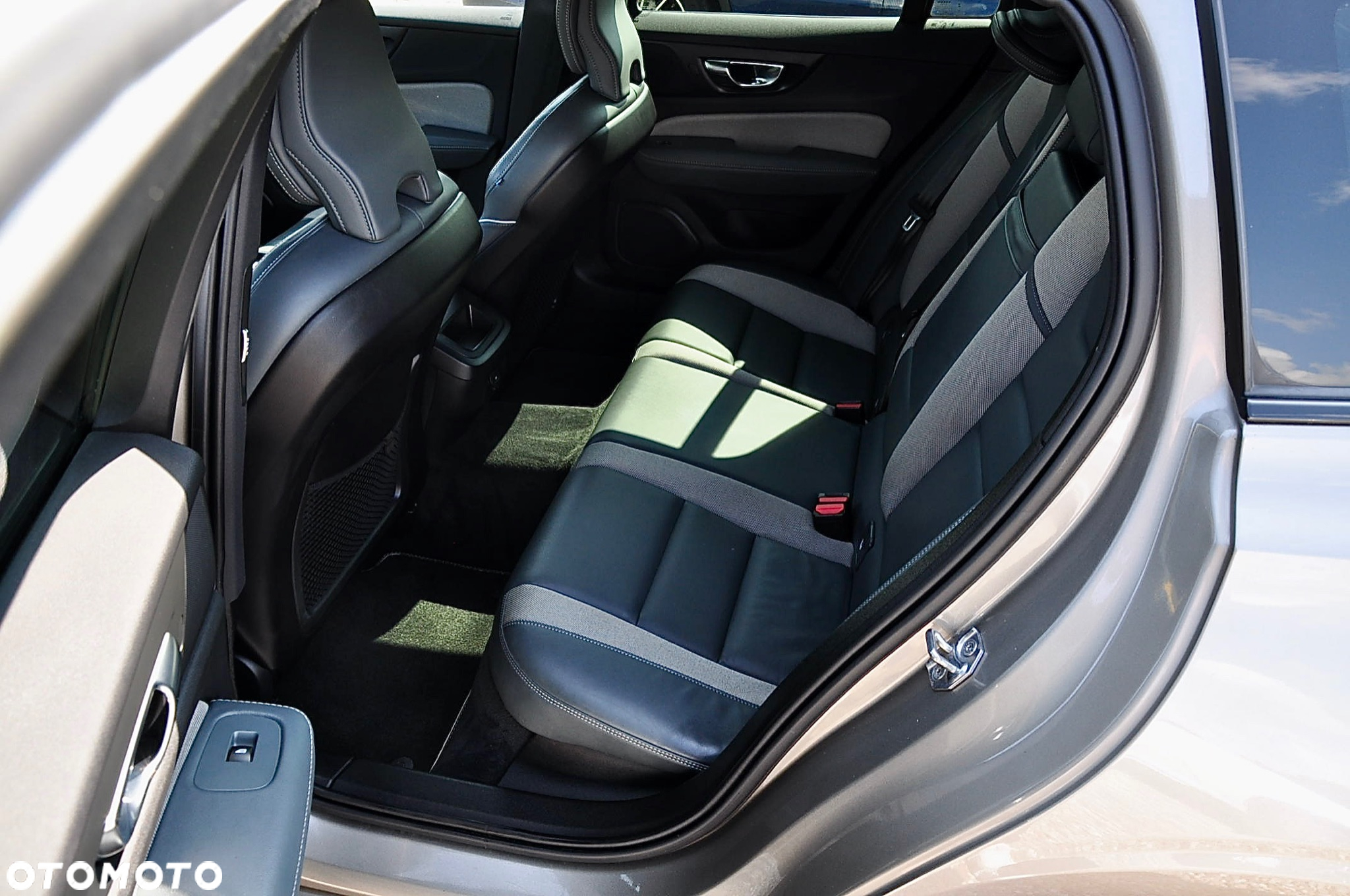 Volvo V60 B3 B Geartronic RDesign - 12