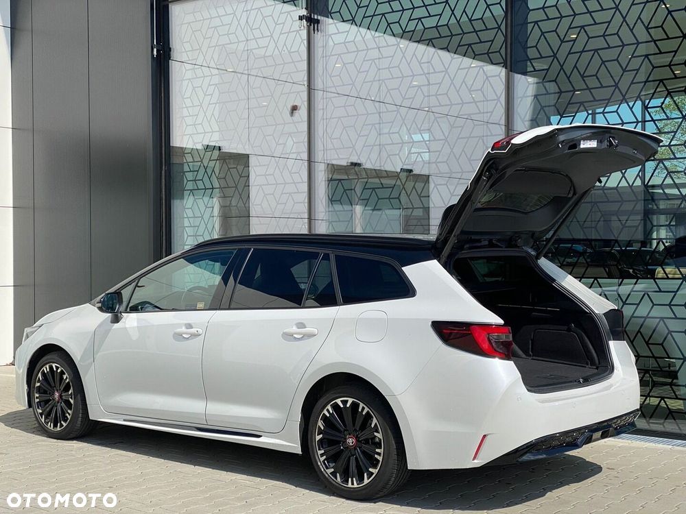 Toyota Corolla 2.0 Hybrid GR Sport - 35