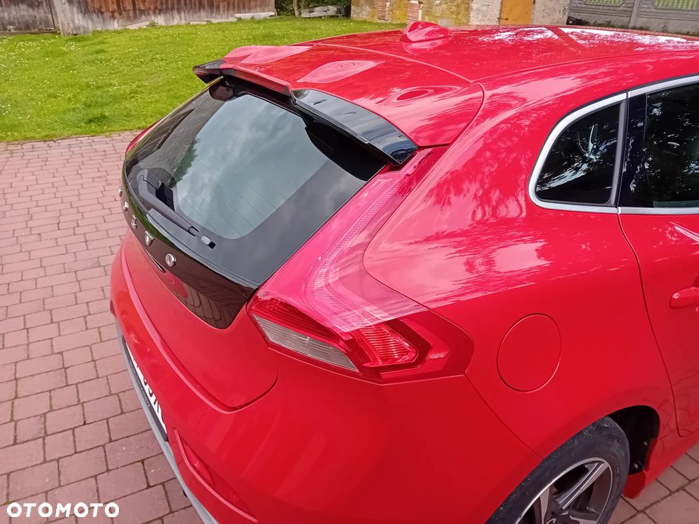 Volvo V40 D2 Drive-E R-Design Momentum - 24