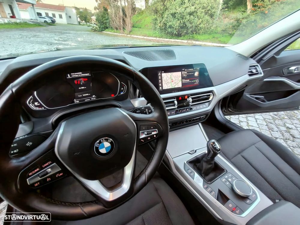 BMW 318 d Touring Essence - 6