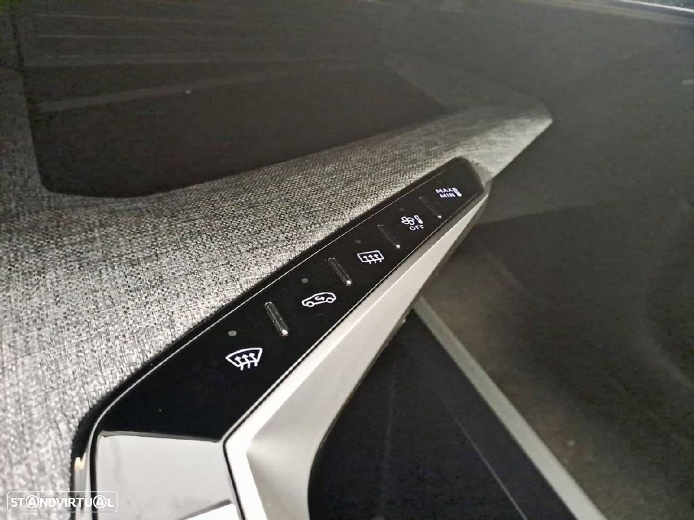 Peugeot 3008 1.2 Hybrid Allure e-DCS6 - 22