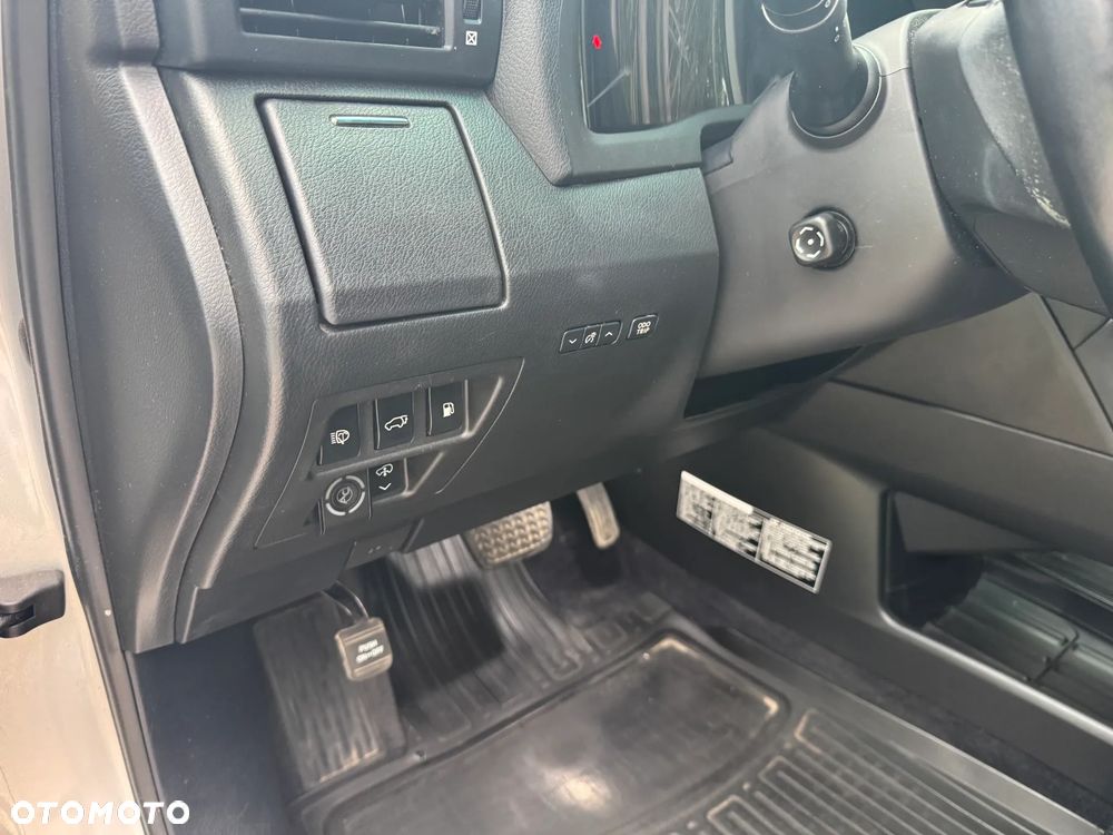 Lexus RX - 16